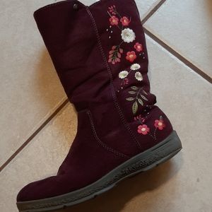 Girls boots
